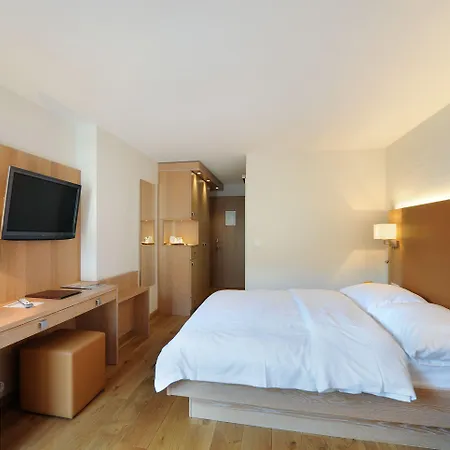 Hotel Helvetia Intergolf 4*