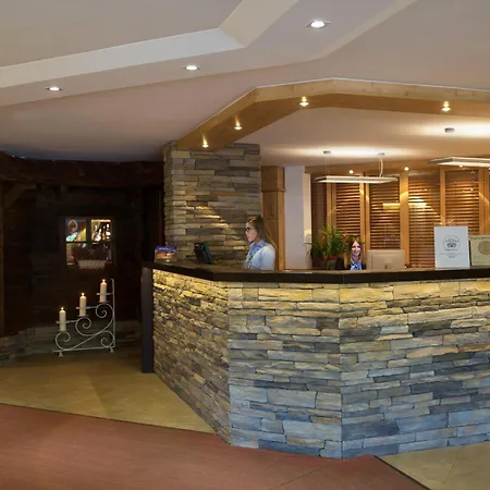 Hotel Helvetia Intergolf 4*