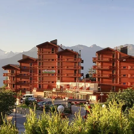 Hotel Helvetia Intergolf 4*